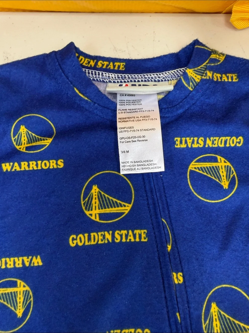 Golden State Warriors Kids One-Piece Sleeper - Navy/Yellow size 3/6 months new